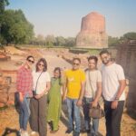 Vaani Kapoor Instagram - A day well spent at the most tranquil & enlightened Sarnath temple 😇 As Buddha says “ without inner peace, outer peace is impossible” ❤️ Varanasi