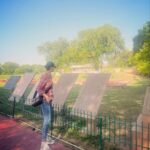 Vaani Kapoor Instagram – A day well spent at the most tranquil & enlightened Sarnath temple 😇

As Buddha says “ without inner peace, outer peace is impossible” ❤️ Varanasi