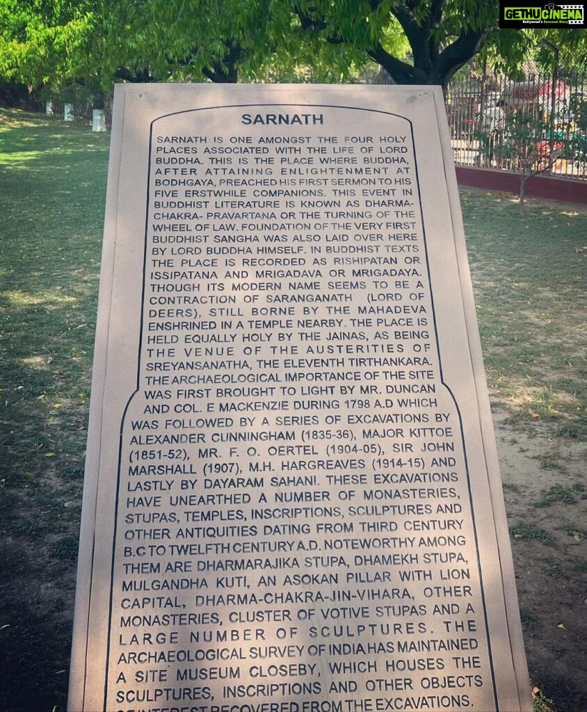 Vaani Kapoor Instagram - A day well spent at the most tranquil & enlightened Sarnath temple 😇 As Buddha says “ without inner peace, outer peace is impossible” ❤️ Varanasi