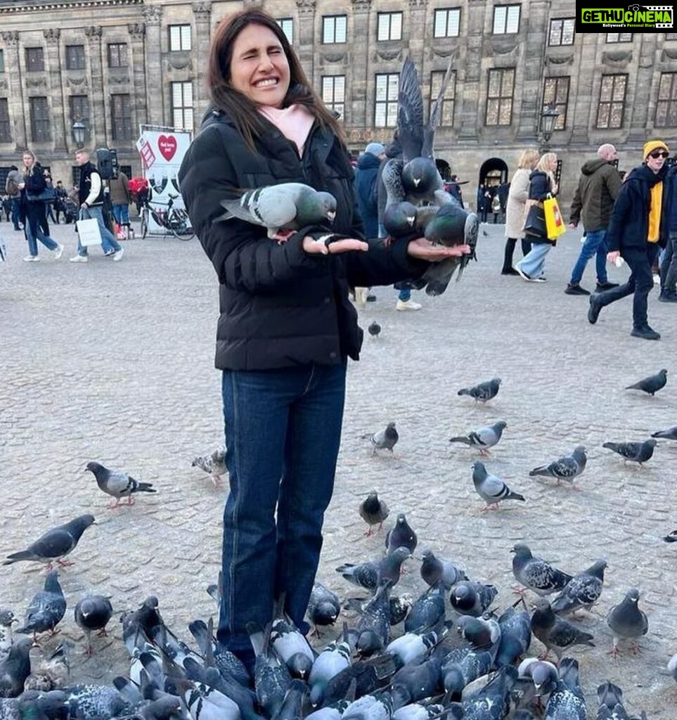 Vaani Kapoor Instagram - All birds in the hand.. none in the bush 🐦 #staycoo ✌️