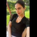 Vaani Kapoor Instagram - b r e a t h e 🍃