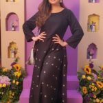 Vahbbiz Dorabjee Instagram - It was wonderful to experience the Fable & Mane Mela as they launched their Mahamane Smooth and Shine Hair oil.Thank you for having me at your lovely events @mynykaa @hinathadani Outfit:- @ananyaarora2013 @wforwoman Silk Route