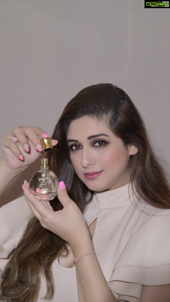 Vahbbiz Dorabjee Instagram - With @carltonlondonbeauty everyday smells beautiful! 1 day left! Visit @myntrabeauty to grab yours now! #carltonlondonfragrances #clbeauty #myntraeors #myntraxcl #smellgreatwithcl #perfumecollection #smellgreat