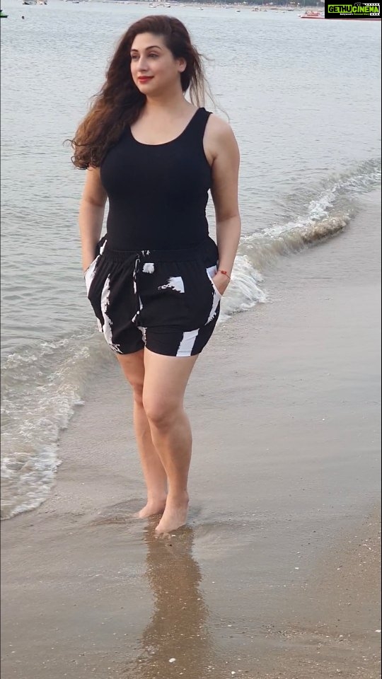 Vahbbiz Dorabjee Instagram - Peace❤️ #vacationmode Pattaya City