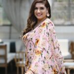 Vahbbiz Dorabjee Instagram - There are so many Beautiful reasons to be Happy.. Never let others infect you with their Negativity.. True Tramm Trunk
