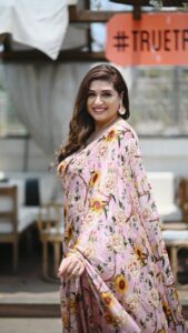 Vahbbiz Dorabjee Instagram - There are so many Beautiful reasons to be Happy..
Never let others infect you with their Negativity..