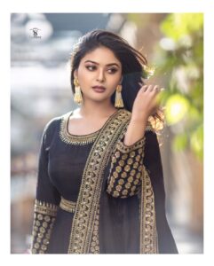 Vaibhavi Shandilya Instagram - Grace in her Heart 🖤
Fire in her Soul 🔥 

Outfit: @samyakkclothing 
Makeup: @ranjith_makeover 
Photographer: @vivid_snaps_art_n_photography 
#grace #heart #fire #soul