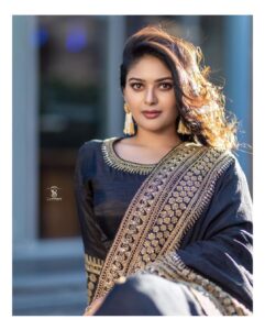 Vaibhavi Shandilya Instagram - Grace in her Heart 🖤
Fire in her Soul 🔥 

Outfit: @samyakkclothing 
Makeup: @ranjith_makeover 
Photographer: @vivid_snaps_art_n_photography 
#grace #heart #fire #soul