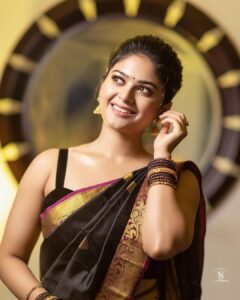Vaibhavi Shandilya Instagram - Legacy of Elegance
#sareelove 

🎥 @vivid_snaps_art_n_photography