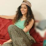 Vaishnavi Dhanraj Instagram - Half heartedness leads to half lived lives?!? I guess so.. #makeuproommadness