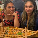 Vanitha Vijayakumar Instagram - Nothing seems to matter in life and everything seems worth it .. life is to live it….especially when you are blessed with the universes Best Daughters @jovika_vijaykumar @jaynitha_rajann