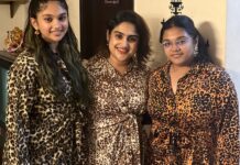 Vanitha Vijayakumar Instagram - My babies and me #ps2 premiere 3 grown up children and still rocking challenge ✅
