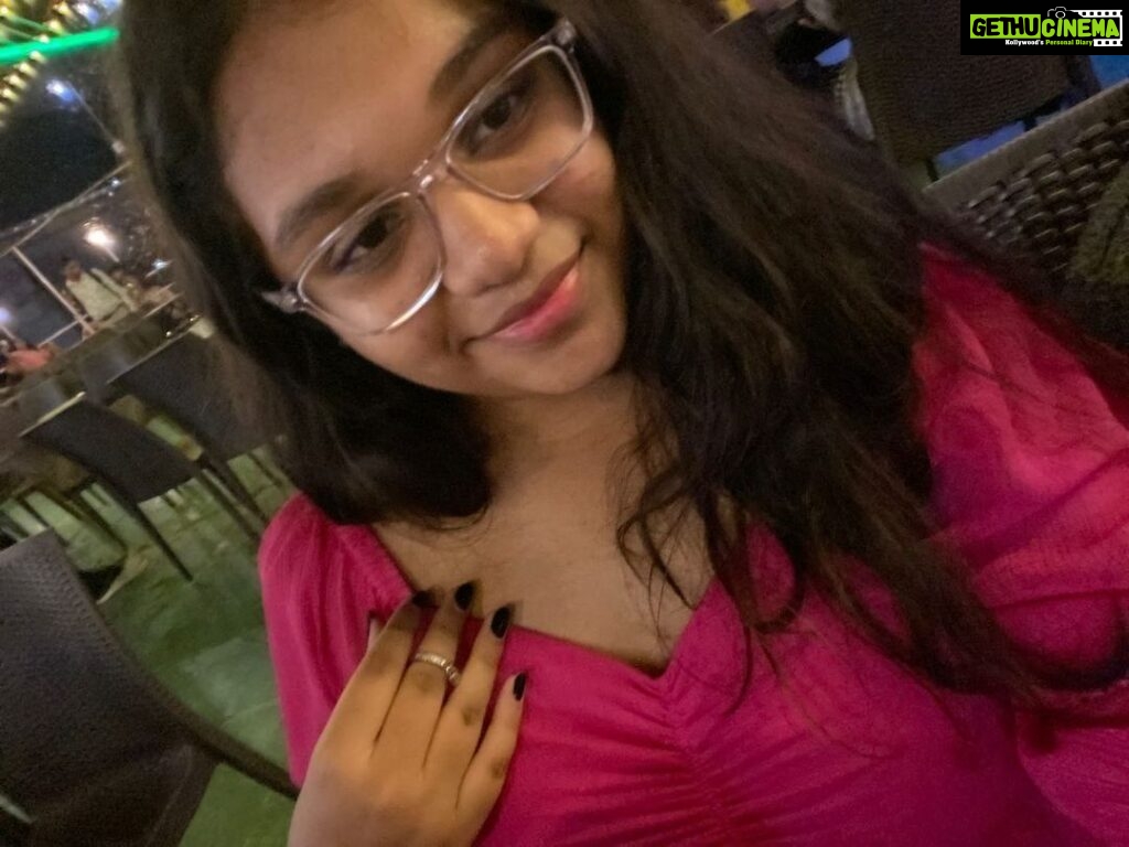 Vanitha Vijayakumar Instagram - Our #arisimootai our princess out baby has grown up to be 14 today… most loveable most kind most humble and most honest child .. my best friend and definitely my mom in Hyderabad… she is so talented and going to be so successful one day… need your blessings.. happy birthday papa my lil one forever my baby.. wish u everything u dream for … DREAM BIG .. ❤️🎂👍 @jaynitha_rajann