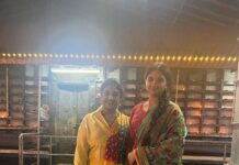 Vanitha Vijayakumar Instagram - Came to get blessings from #chottanikkara #bhagavathi ahead of #aneedhi release july21 .. my first tamil comeback film worldwide theatrical release … @vasanthabalan @imarjundas @dushara_vijayan @gvprakash @suresh.chakravarthy @arjunchidambaram @arvindkat Sri Chotanikara Amma Bhagavathi Temple
