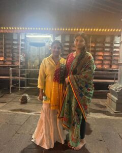 Vanitha Vijayakumar Instagram - Came to get blessings from #chottanikkara #bhagavathi ahead of #aneedhi release july21 .. my first tamil comeback film worldwide theatrical release … @vasanthabalan @imarjundas @dushara_vijayan @gvprakash @suresh.chakravarthy @arjunchidambaram @arvindkat Sri Chotanikara Amma Bhagavathi Temple