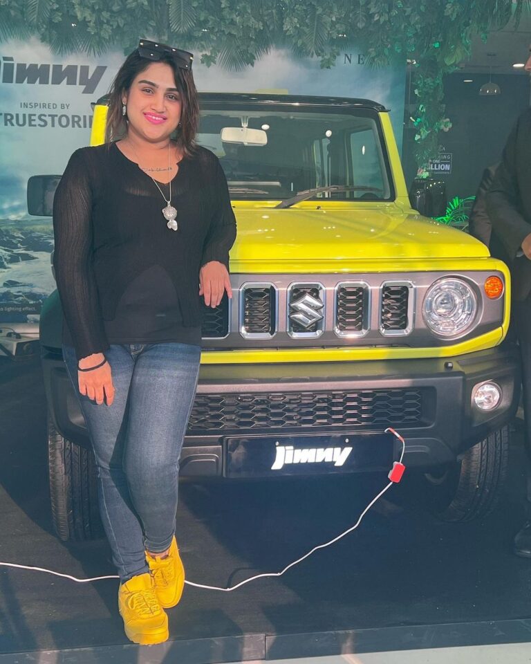 Vanitha Vijayakumar Instagram - Proud and honoured to have Officially unveiled the newgen off-road vehicle from #maruthisuzuki #jimny #bloodysweet ❤️ Vishnu Cars