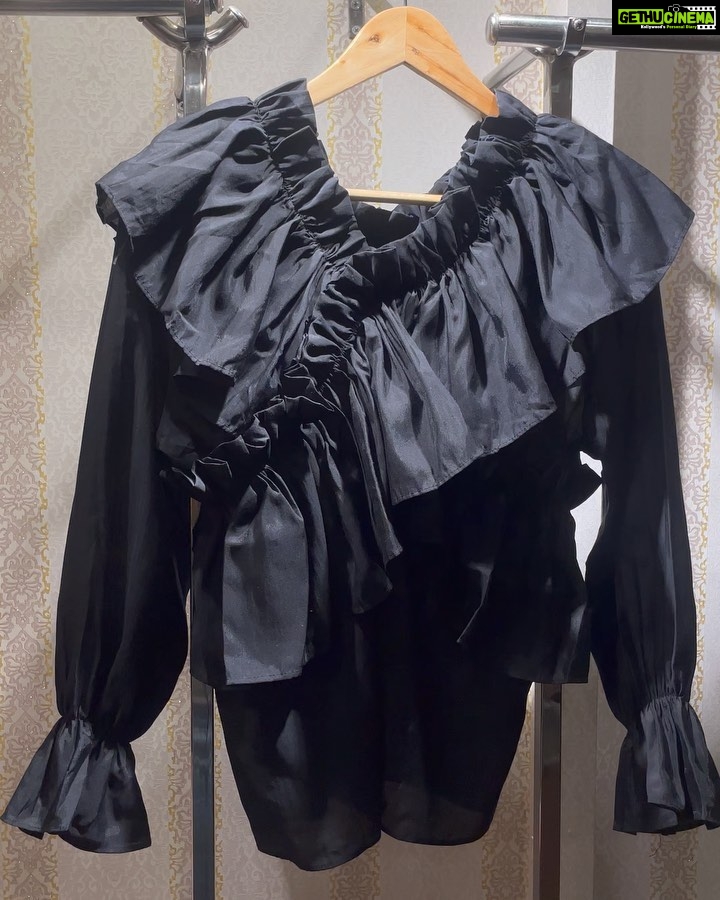 Vanitha Vijayakumar Instagram - Modern stylised tops❤️🔥 Visit or Dm us! 🥰 Free shipping within India 🇮🇳 ~ @vanithavijaykumarstylingstudio @vanithavijaykumar Visit us at Gems Court, Khader Nawaz Khan Road, Nungambakkam {Google map link in bio} ~ ~ ~ ~ ~ ~ ~ ~ ~ ~ ~ ~ Tags ❤️🔥 #vanithavijaykumarstyling #vanithavijaykumarstudios #satindress #boutique #shortdress #stylish #girl #ootd #outfit #clothing #brand #picoftheday #photooftheday #instafashion #instagood #instadaily #shopping #makeup #accessories #styleblogger #fashion #fashionblogger #fyp #explorepage #rings #fashion #style #makeup #new #dresses #freemakeup #shirts .