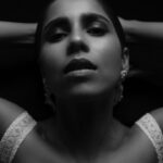 Veebha Anand Instagram - 📸 @rafique_sayed MUAH @mua_shwetavijay Stylist @khusshiii.k Photography assistant @vaibhav_gangawane @ritikk_singhh @rohen_dumbre @chirag.saga