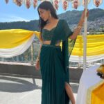 Veebha Anand Instagram - Forgot to post mehndi look! 💚 @priyanshi2102 @labeljadebyashima @timelessjewelsby_s