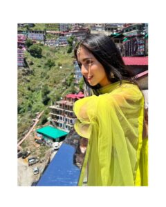 Veebha Anand Instagram - Sangeet ready!! 

Thank you!✨ @theorchidhotelshimla 

#hifsakishadi 

@the_adhya_designer 
@timelessjewelsby_s