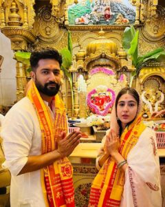 Vicky Kaushal Instagram - मंगलमूर्ति मोरया! Thank You Bappa! 🙏🏽🙏🏽🙏🏽