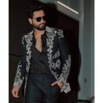 Vicky Kaushal Instagram - Filmfare night!