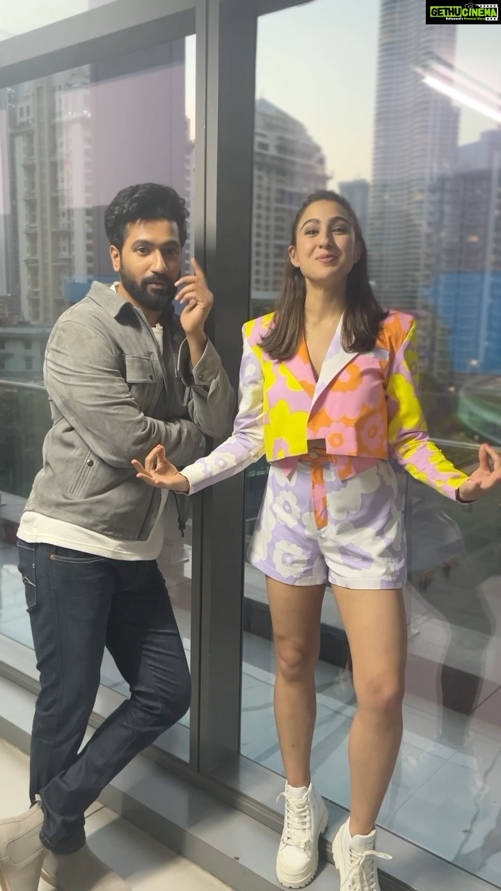 Vicky Kaushal Instagram - Agar #TereVaaste mein knock knock βπ» layi toh #PhirAurKyaChahiye Abhi @vickykaushal09 se #paap na lage Bringing much better humour to all of you tomorrow!! #ZaraHatkeZaraBachke out on 2nd June in cinemas πΏππ¬π½οΈ