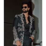Vicky Kaushal Instagram - Filmfare night!