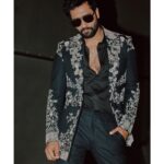 Vicky Kaushal Instagram - Filmfare night!