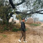 Vicky Kaushal Instagram - Mera Pind. All my childhood summer vacations were spent here… playing taash and cricket under the peepal tree. So much about this place has changed… but the warmth and sukoon I feel every time I’m back here, never changes!