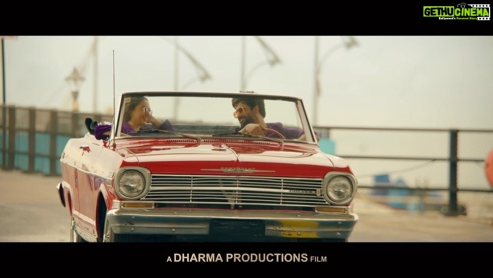 Vicky Kaushal Instagram - My feelings looking at all the love you’re giving to Govinda these days…just want to give a #PappiJhappi!🥰 Song out now! #GovindaNaamMera streaming from 16th December, only on @disneyplushotstar! #GovindaNaamMeraOnHotstar @karanjohar @apoorva1972 @ajit_andhare @bhumipednekar @kiaraaliaadvani @shashankkhaitan @meetbrosofficial @harrythisside @kumaarofficial @thetusharkalia @viacom18studios @dharmamovies @mentor_disciple_films @sonymusicindia