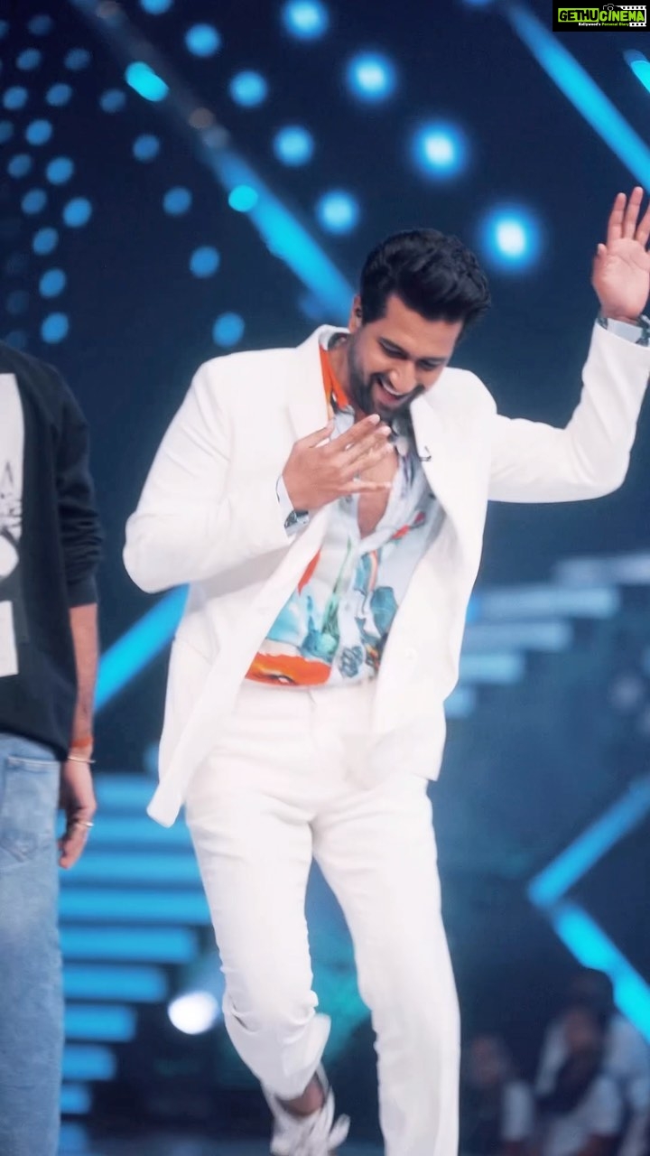 Vicky Kaushal Instagram - πΊπ½π₯πβ€οΈπ«Άπ½π¬π«πΆππ½π₯ππ½β¨ . #GovindaNaamMera | 16th December on @disneyplushotstar