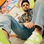 Vicky Kaushal Instagram - Wagh-mare ho ladka Wagh-mare! 🕺🏽⚡️🔥 . See you all on Dec 16. #GovindaNaamMeraOnHotstar
