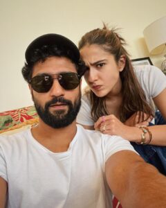 Vicky Kaushal Instagram - Kal milte hai ✌🏼⏰