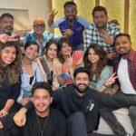 Vicky Kaushal Instagram - Picture HIT declare ho gayi hai… and what better way to celebrate than doing #TereVaaste with the team that would really get the moon and the stars if need be. I really got blessed with the best team. Thank you guys for everything you do so I can put my best foot forward. Love you guys! 😘😘😘 . #ZaraHatkeZaraBachke in Cinemas! 🤗❤️🍿 . @janvik1 @amandeepkaur87 @aalimhakim @an_il584 @shuaib5860 @parag.kalita.104418 @sahilsagar2789 @riarawlani @stylebynisha @_kareenagmishra @uthkarsh_shetty Missed you @mustafa_thebull_ahmed @akshayarora3
