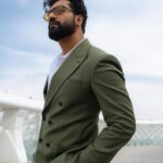 Vicky Kaushal Instagram - Touchdown Abu Dhabi! #iifa