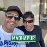 Vinay Rai Instagram – Beauty is in the eye of the beholder😜Especially if he’s behind the camera. With @rathnaveludop-‘a cinematographer par excellence’. Here’s to more movies and visuals from him.  #etherkumthuninthavan #cinematography #cinema #actor #actorslife #tamilcinema #telegucinema #dop #visual