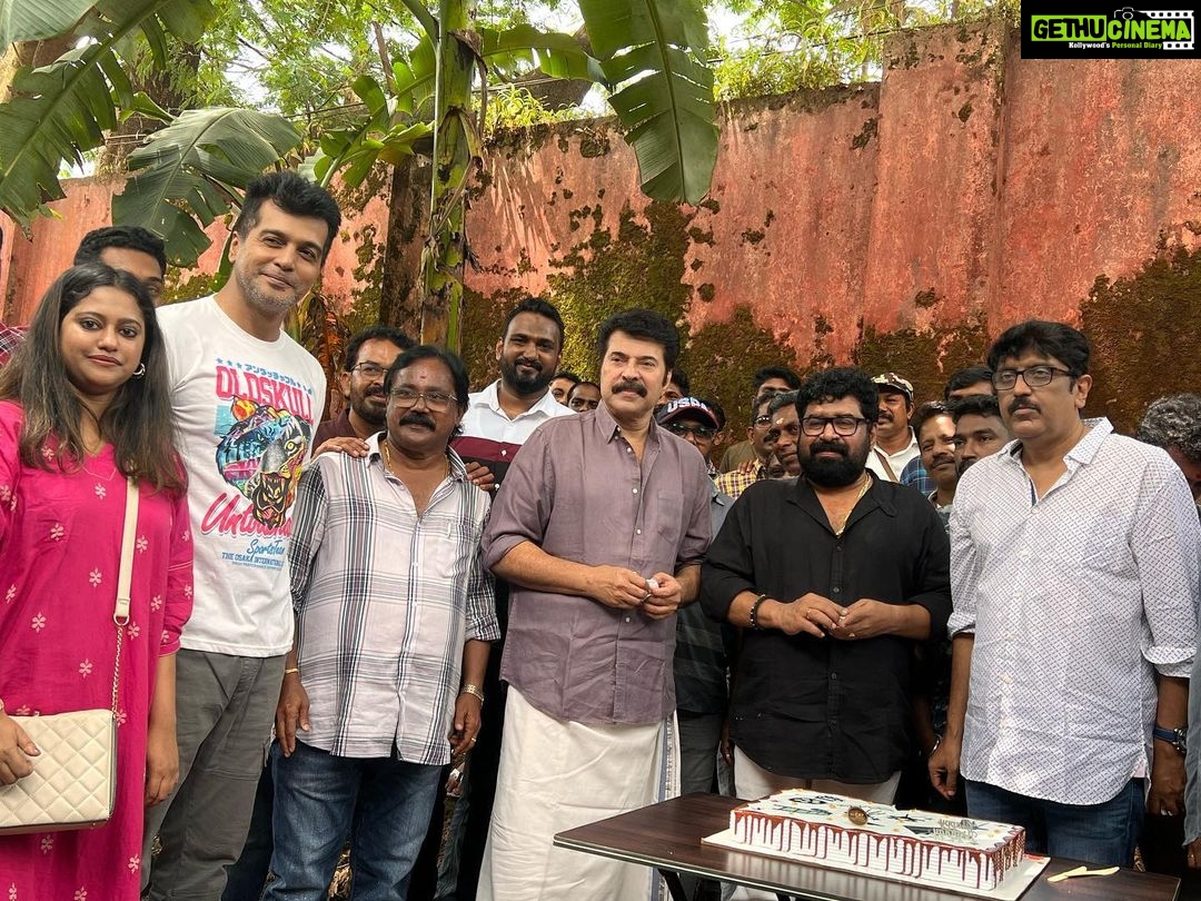 Vinay Rai Instagram - Thanks for all the love toward Christopher. It’s been an incredible experience for me filming with @mammootty sir , @unnikrishnan_b_director sir and his fabulous team. Thanks a lot to @udaykrishna_writer sir for his incredible script and @faizsiddik for his brilliant cinematography. Truly a dream come true. #actor #actorslife #mammootty #bunnikrishnan #malayalamcinema #tamilcinema #christopher #cinema #vinayrai
