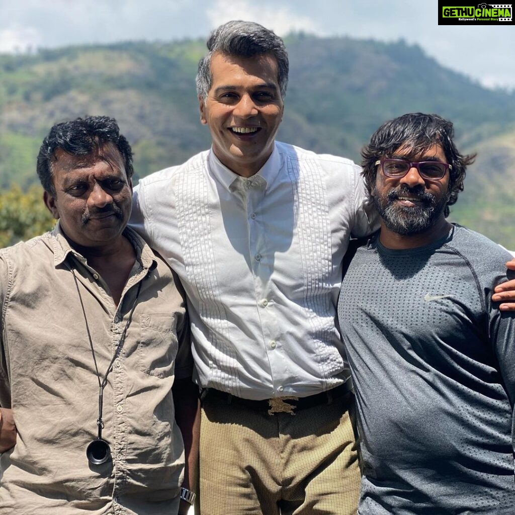 Vinay Rai Instagram - The journey called OMD (Oh My Dog). Got to work with this incredible team in beautiful Cunoor. First with the two pillars of this project Dir @sarovshanmugam and Cinematographer @gopzcam. Second with this talented little firecracker #arnaavvijay @arunvijayno1 @aarathi_arun and finally @dr.vinothinipandian and Yaazh Isai for the incredible costumes. Releasing this December on @primevideoin . Thanks @2d_entertainment and @actorsuriya for the memories. 🤗❤. #actorslife #vinayrai #omd #dogs #doglovers #ooty #2dentertainment #movies #tamilcinema #decemberrelease Ooty & Coonoor, Nilgiri Hills, Tamil Nadu