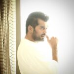 Vinay Rai Instagram – Shine a light  #actor #actorslife #morning #latest #new #vinayrai #love #cinema #tamil #photography #morningvibes #readytogo