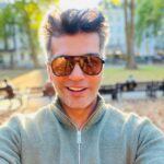 Vinay Rai Instagram - And 22 months later…….😎 #vinayrai #actor #actorslife #uk #berkleysquare #sun #daysoff Berkeley Square