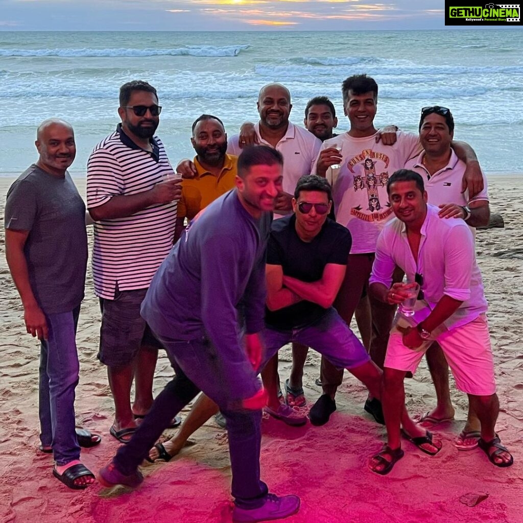 Vinay Rai Instagram - Ponmany Special.Here’s to a start of an Epic night. #bachelorparty #gettingmarried #cafedelmar #phuket #legends #ponmanylucky Café Del Mar Phuket