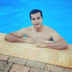 Vinay Rai Instagram – If your ship doesn’t come in, swim out to it. Happy Easter folks.
#vinayrai #actor #actorslife #tamilcinema #holiday #sydney #easter #relax #riseandshine