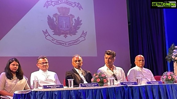 Vinay Rai Instagram - Humbled and honoured to be a part of my alma maters college day @sjubengaluru @sju_icms . Had the opportunity to meet the students and the professors who taught me. An evening that I will never forget. Fide ET Labore. @dsouzanevil @ajaychandran89 @jenil_k_george thanks for the hospitality . #actor #actorslife #college #collegelife #alumni #vinayrai #stjosephs #stjoseph #oldboys Bangalore, India