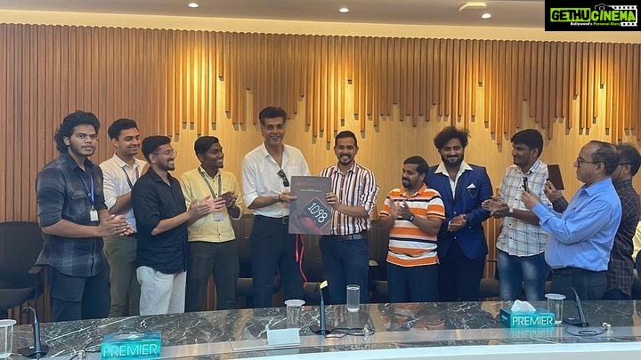 Vinay Rai Instagram - Humbled and honoured to be a part of my alma maters college day @sjubengaluru @sju_icms . Had the opportunity to meet the students and the professors who taught me. An evening that I will never forget. Fide ET Labore. @dsouzanevil @ajaychandran89 @jenil_k_george thanks for the hospitality . #actor #actorslife #college #collegelife #alumni #vinayrai #stjosephs #stjoseph #oldboys Bangalore, India