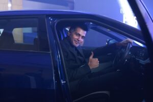 Vinay Rai Instagram - Had the pleasure of launching and experiencing the all new EV6 from the stables of @kia.worldwide @kiaind @ppskiakarnataka. An incredible car that’s gonna drive us into the future. #actor #actorslife #vinayrai #kia #ev6 #electriccar #bengaluru #gogreen #future Bangalore, India