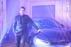 Vinay Rai Instagram - Had the pleasure of launching and experiencing the all new EV6 from the stables of @kia.worldwide @kiaind @ppskiakarnataka. An incredible car that’s gonna drive us into the future.
#actor #actorslife #vinayrai #kia #ev6 #electriccar #bengaluru #gogreen #future