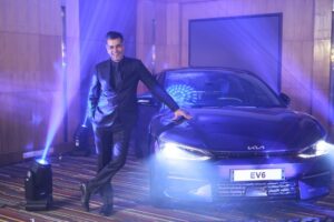 Vinay Rai Instagram - Had the pleasure of launching and experiencing the all new EV6 from the stables of @kia.worldwide @kiaind @ppskiakarnataka. An incredible car that’s gonna drive us into the future.
#actor #actorslife #vinayrai #kia #ev6 #electriccar #bengaluru #gogreen #future