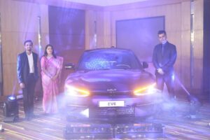 Vinay Rai Instagram - Had the pleasure of launching and experiencing the all new EV6 from the stables of @kia.worldwide @kiaind @ppskiakarnataka. An incredible car that’s gonna drive us into the future.
#actor #actorslife #vinayrai #kia #ev6 #electriccar #bengaluru #gogreen #future