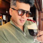 Vinay Rai Instagram – Oru Irish Coffee 😜. #vinayrai #actor #actorslife #uk #coffee #drinkresponsibly #dayoff #tamilcinema #telugucinema